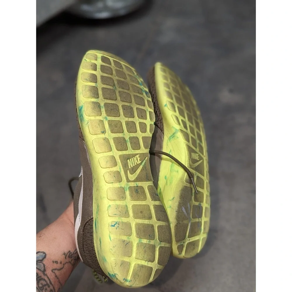 Gorpcore Y2K Nike Roshe Run Olive Neon Green Volt Running Sneakers‎ Men's 8.5